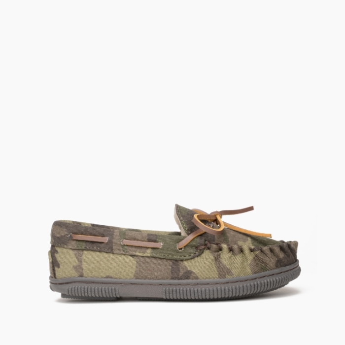 Minnetonka Pile Lined Hardsole Slipper (Kids)
